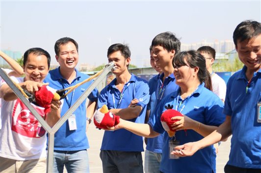 “恼怒的小鸟”现实版，，，，，各人玩的不亦乐乎。。。。。。