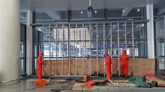 ▲坚守岗位，，，，，，，， 兢兢业业做使命